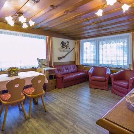 Alpin Apartments Colfosco Rum bild