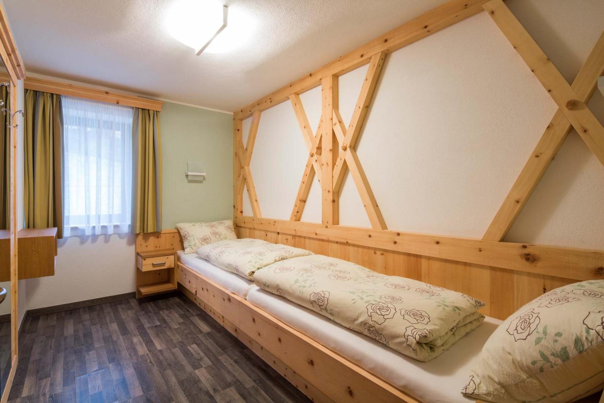 Alpin Apartments Colfosco Rum bild