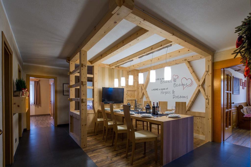 Alpin Apartments Colfosco Rum bild